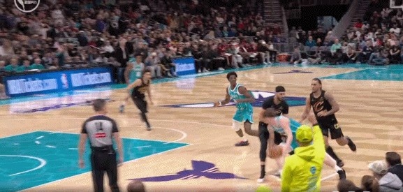 PC结果查询-回手掏?克尼佩尔突破附加动作打到小南斯 被吹技术犯规